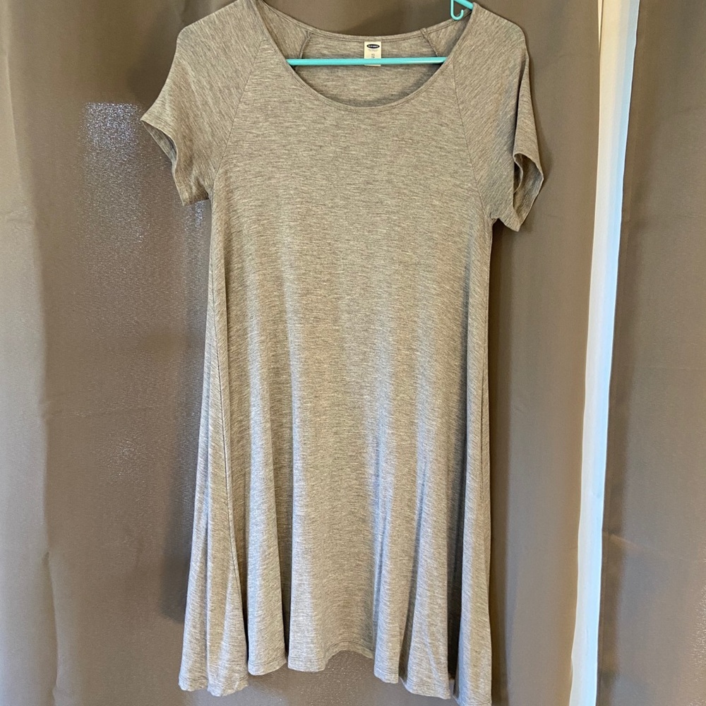 gray old navy t-shirt dress